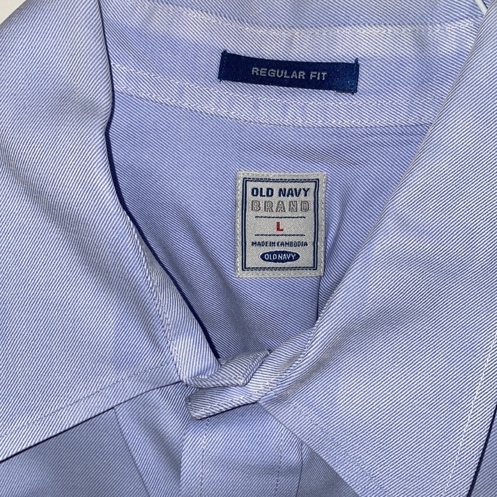 Button down - Picture 3 of 3